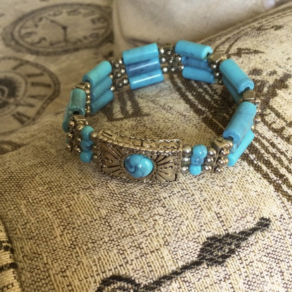 🆕 Anthropologie Turquoise Beaded Bracelet 🦋 - Picture 1 of 5